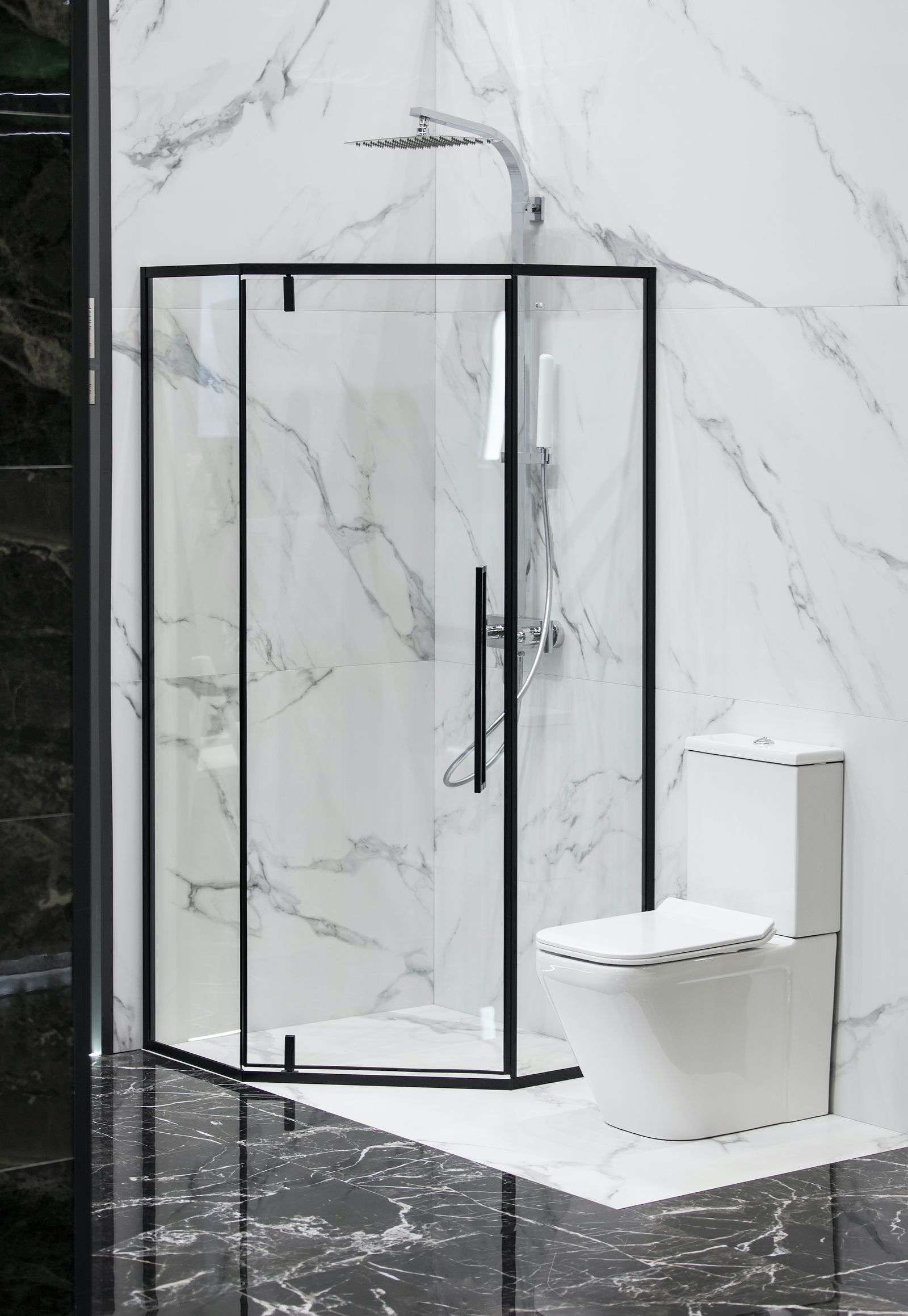 bathroomenclusureshowersolgapravagettyimages